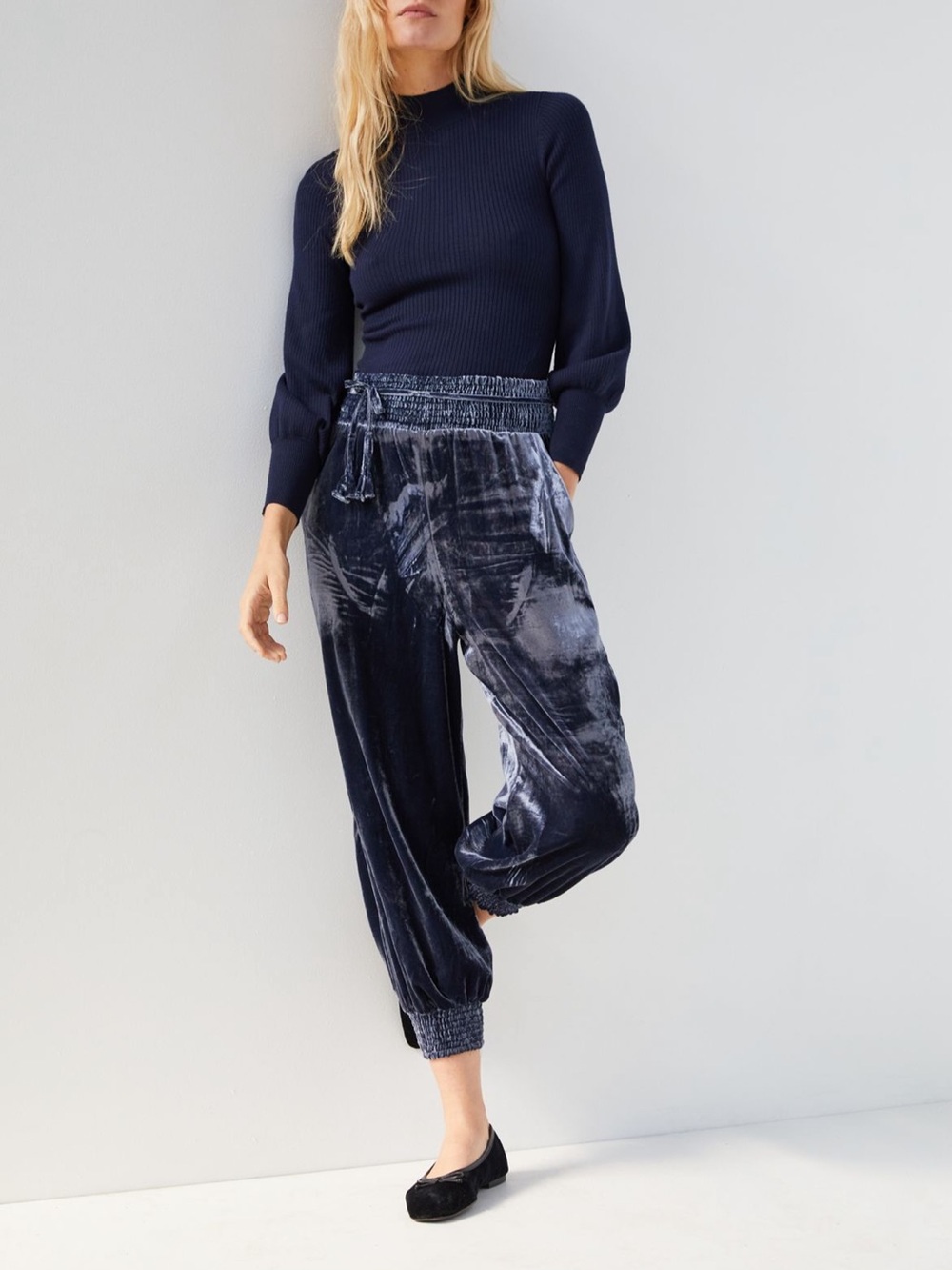 Anthropologie Gloria velvet joggers
